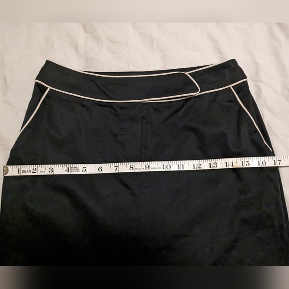 Cotton A-line Skirt w/ pockets, front split, & piping detail on waistband - Picture 10 of 12